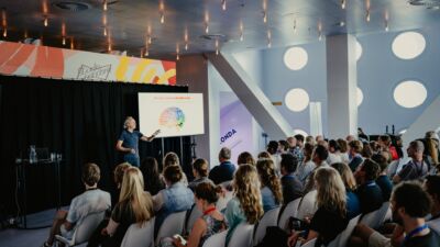 meetup 2026: keynote spreker Martin van Kranenburg aan het woord